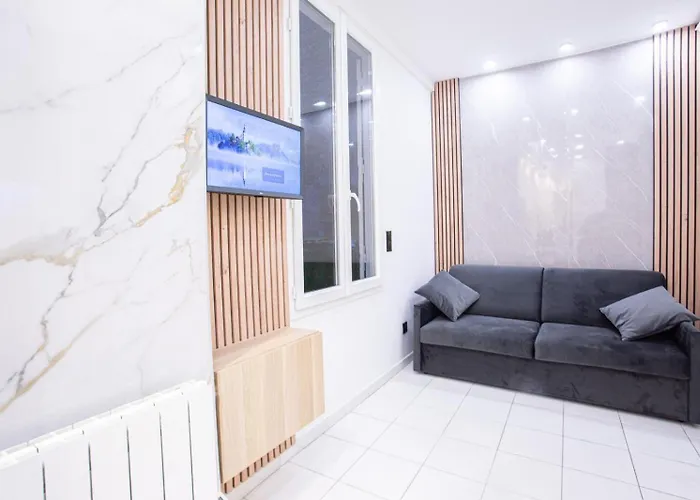 Appartement Royal carré d'or de Paris 17 eme